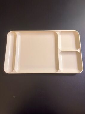 ⭐️ Vintage Tupperware TV Tray